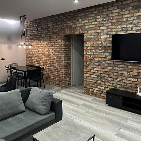 Raciborska Royal Apartment - Miejsce Parkingowe Na Parkingu Strzezonym Gliwice Buitenkant foto