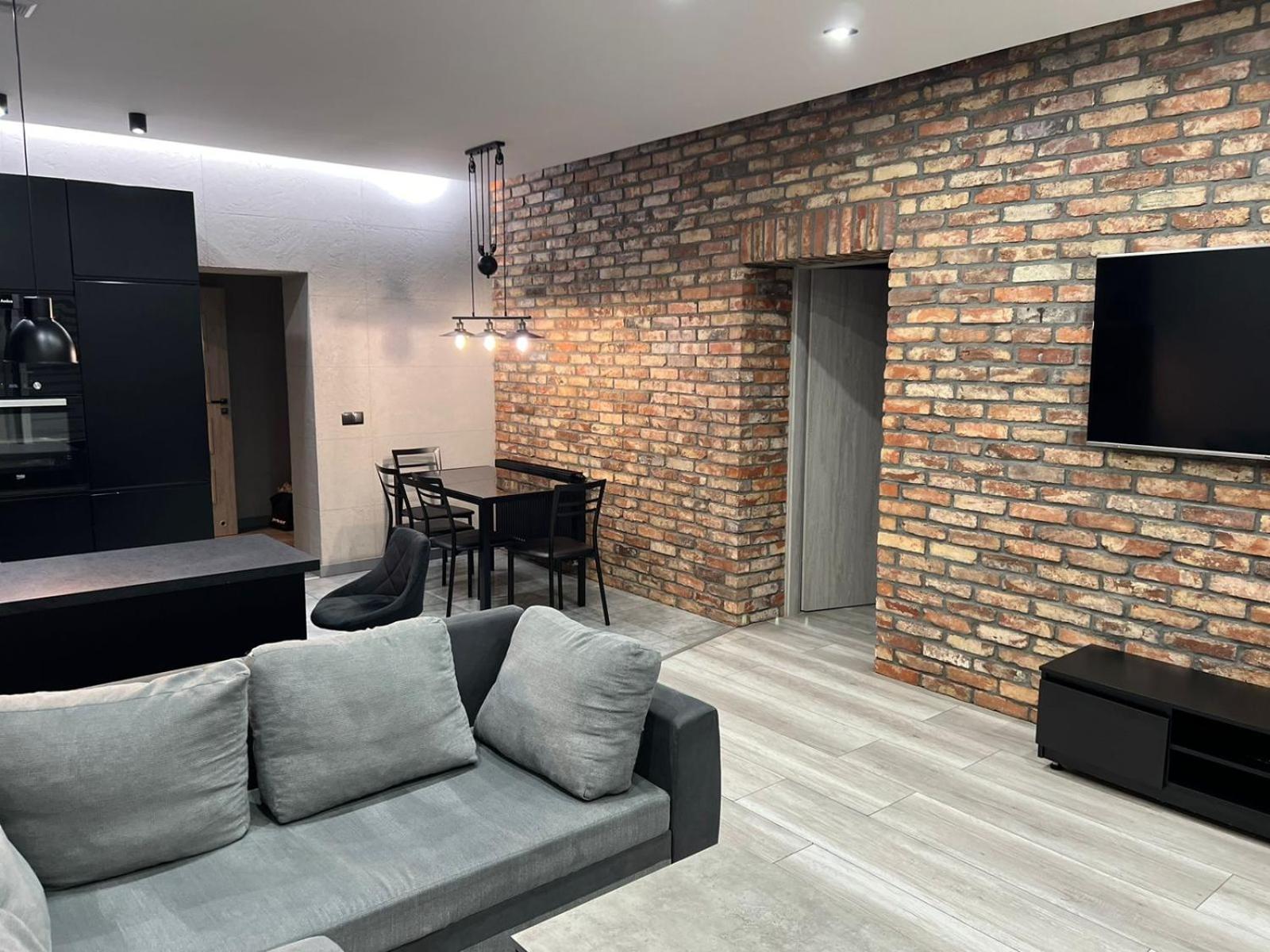 Raciborska Royal Apartment - Miejsce Parkingowe Na Parkingu Strzezonym Gliwice Buitenkant foto